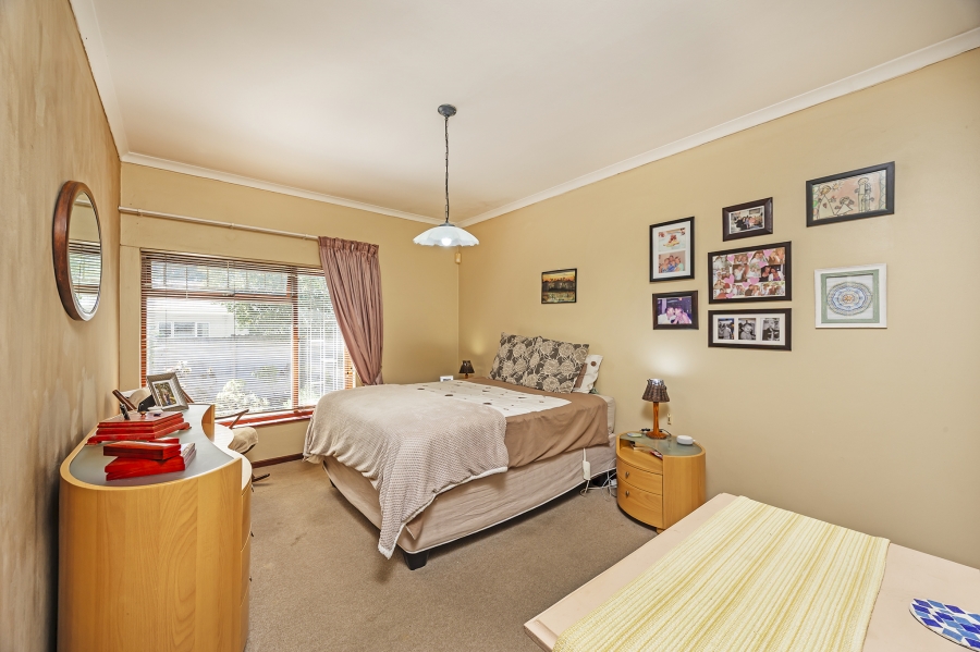 4 Bedroom Property for Sale in Kenridge Western Cape